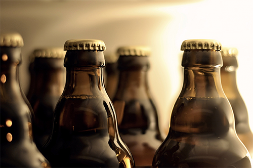 Γιατί είναι σκουρόχρωμα τα γυάλινα μπουκάλια μπύρας;