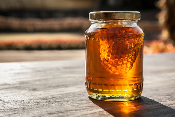 7 πράγματα που μάλλον δεν γνωρίζατε για το μέλι